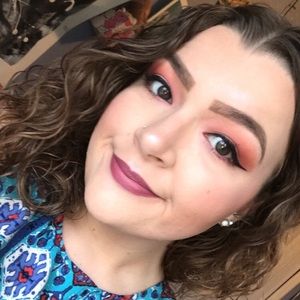 Meet your Posher, Briana